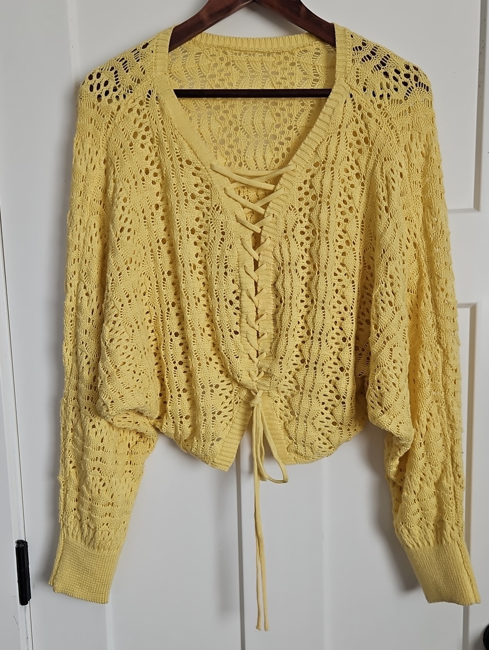 Willow & Root Yellow Open Knit Lace-Up Sweater Women’s Small